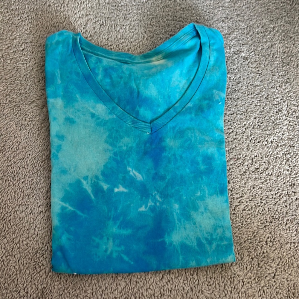 Size small cotton tie dye blue t shirt
